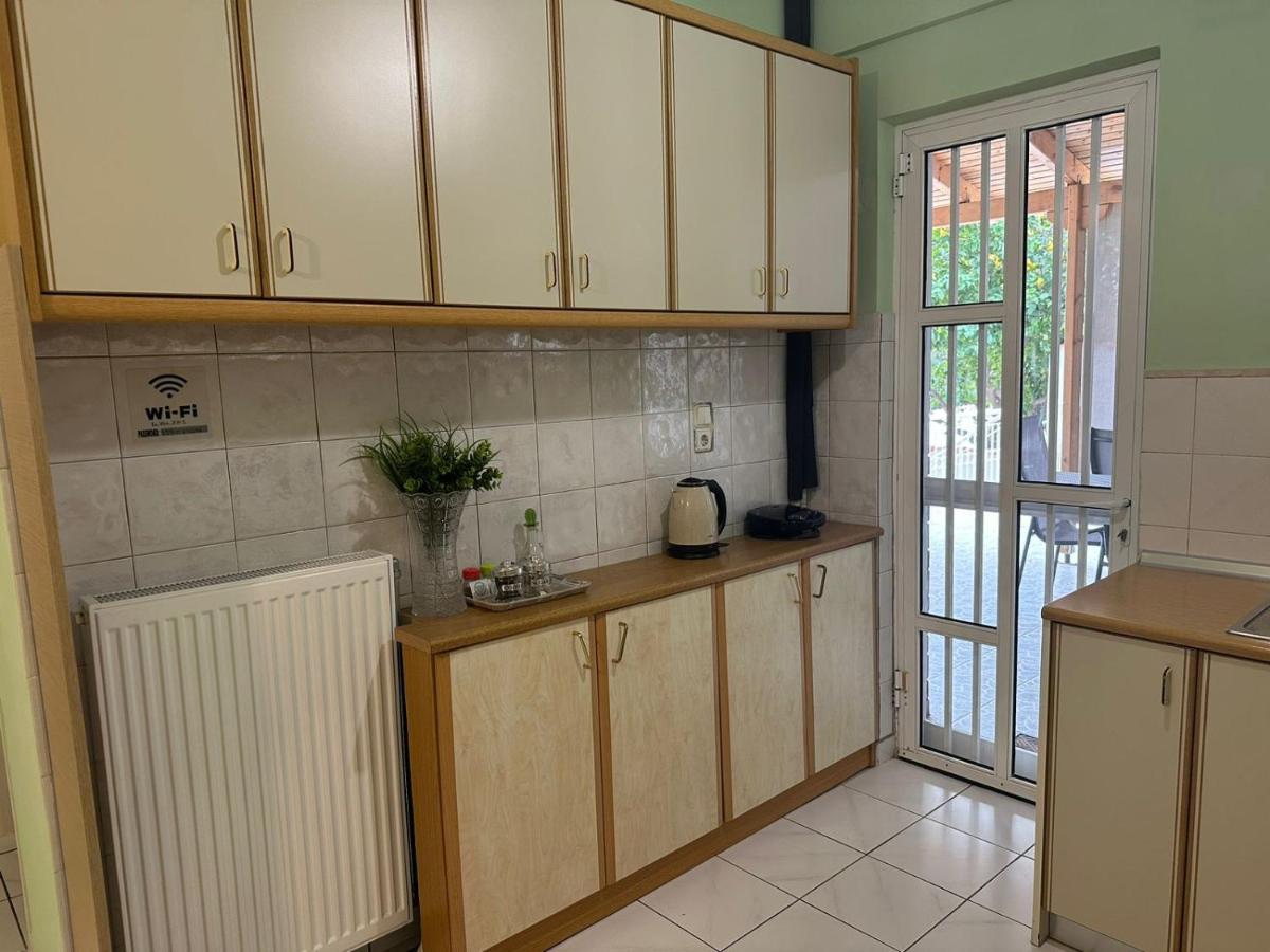 La Vita Apartments-Near Airport & Sea Ártemida Kültér fotó