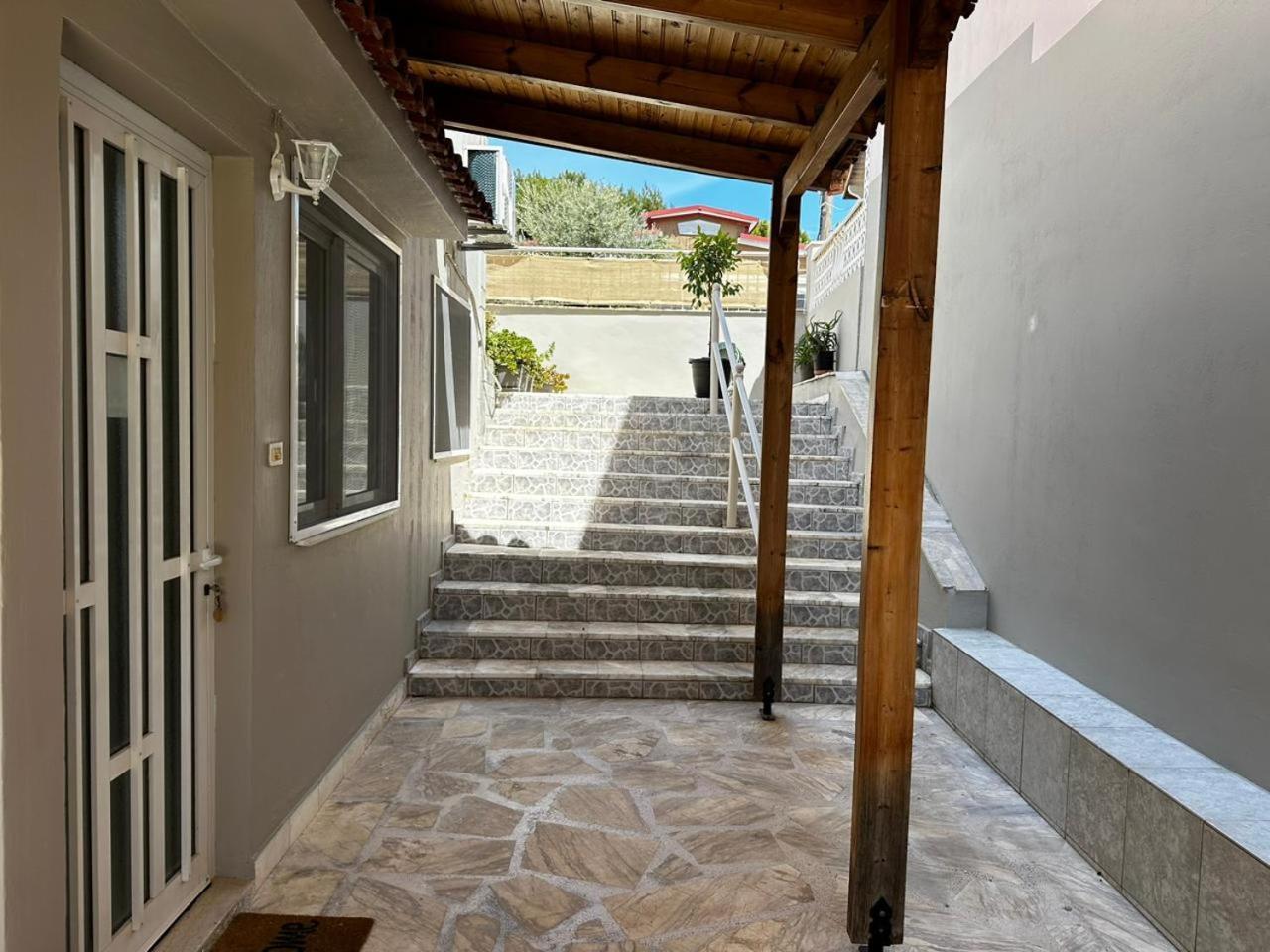 La Vita Apartments-Near Airport & Sea Ártemida Szoba fotó
